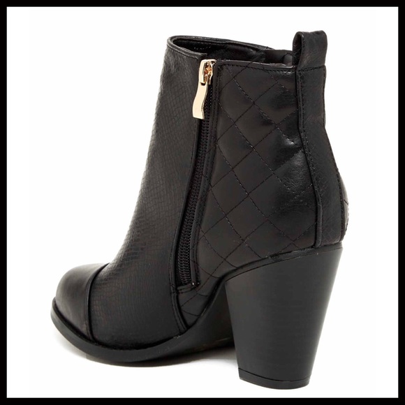 BLACK VEGAN SNAKESKIN FAUX LEATHER ANKLE BOOTS - Picture 7 of 8